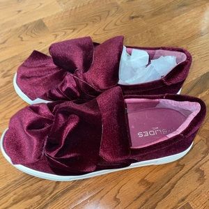 NWB J SLIDE VELVET SNEAKERS
